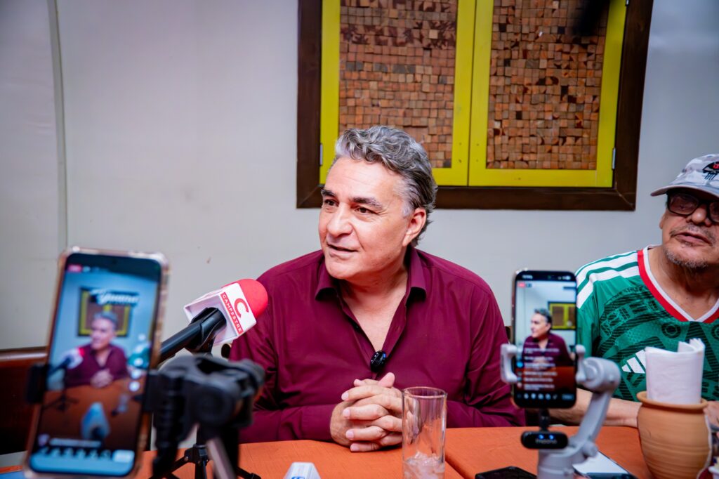 Ruiz Uribe Instó a Terminar con los Conflictos Relacionados con la Rosa de Guadalupe
