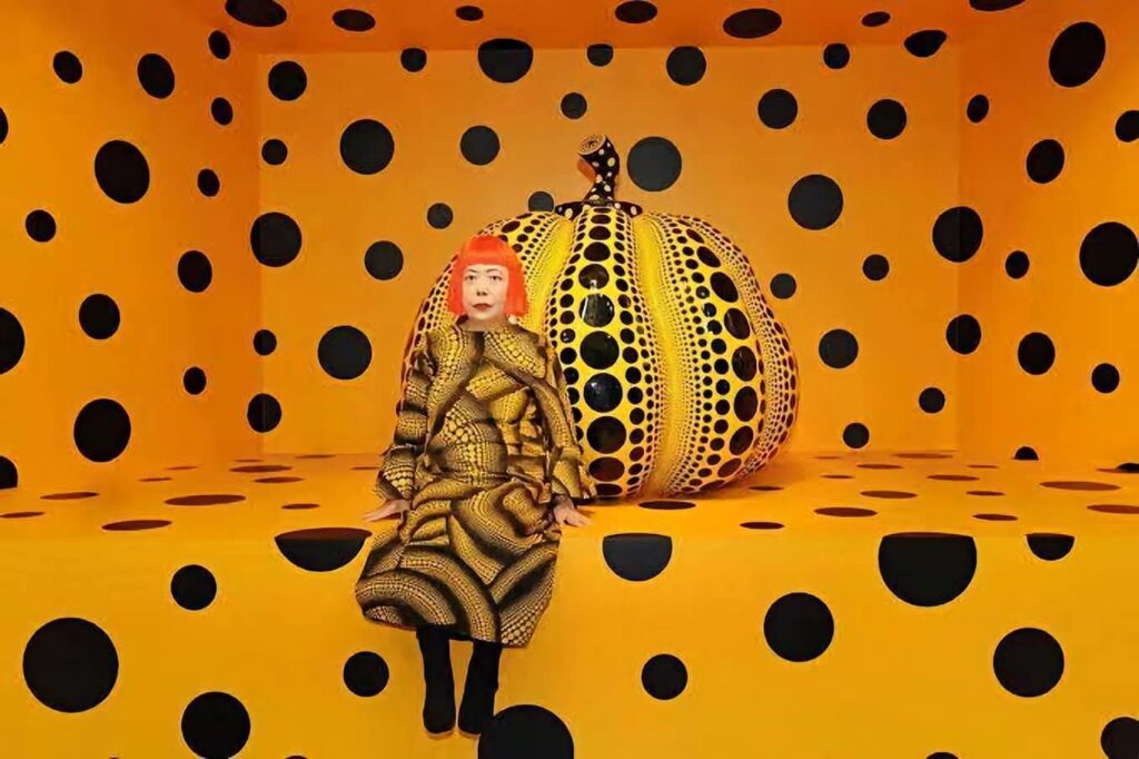 Fallece Yayoi Kusama a los 97 años: el mundo rinde homenaje a la reina de los lunares