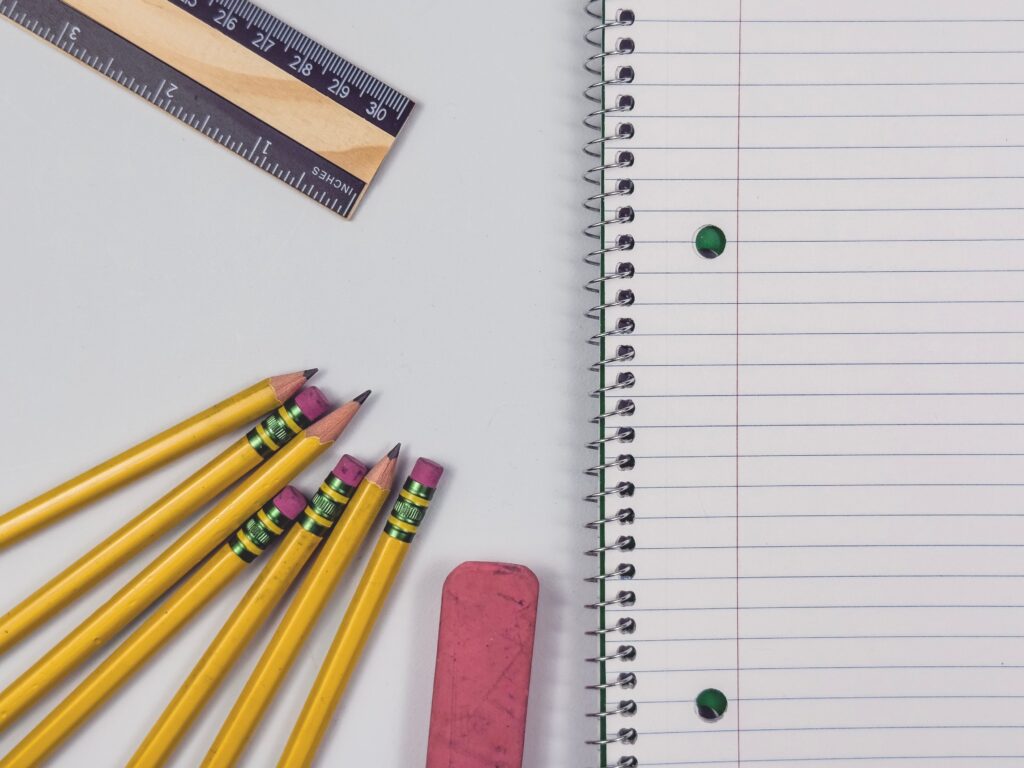 Productos chinos dominan las compras de regreso a clases y ejercen presión sobre el comercio mexicano