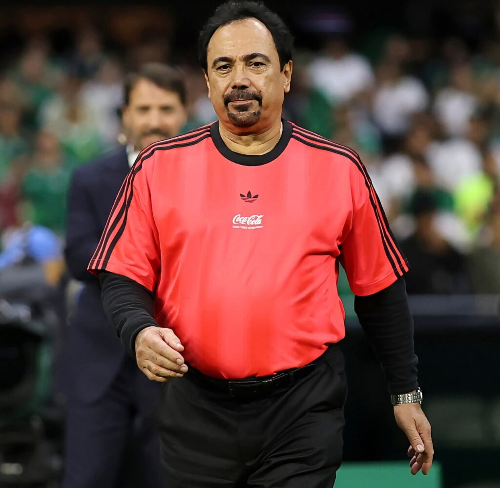 ¡Hugo Sánchez desafía al arbitraje mexicano! Se ofrece para integrarse al VAR y acabar con las controversias